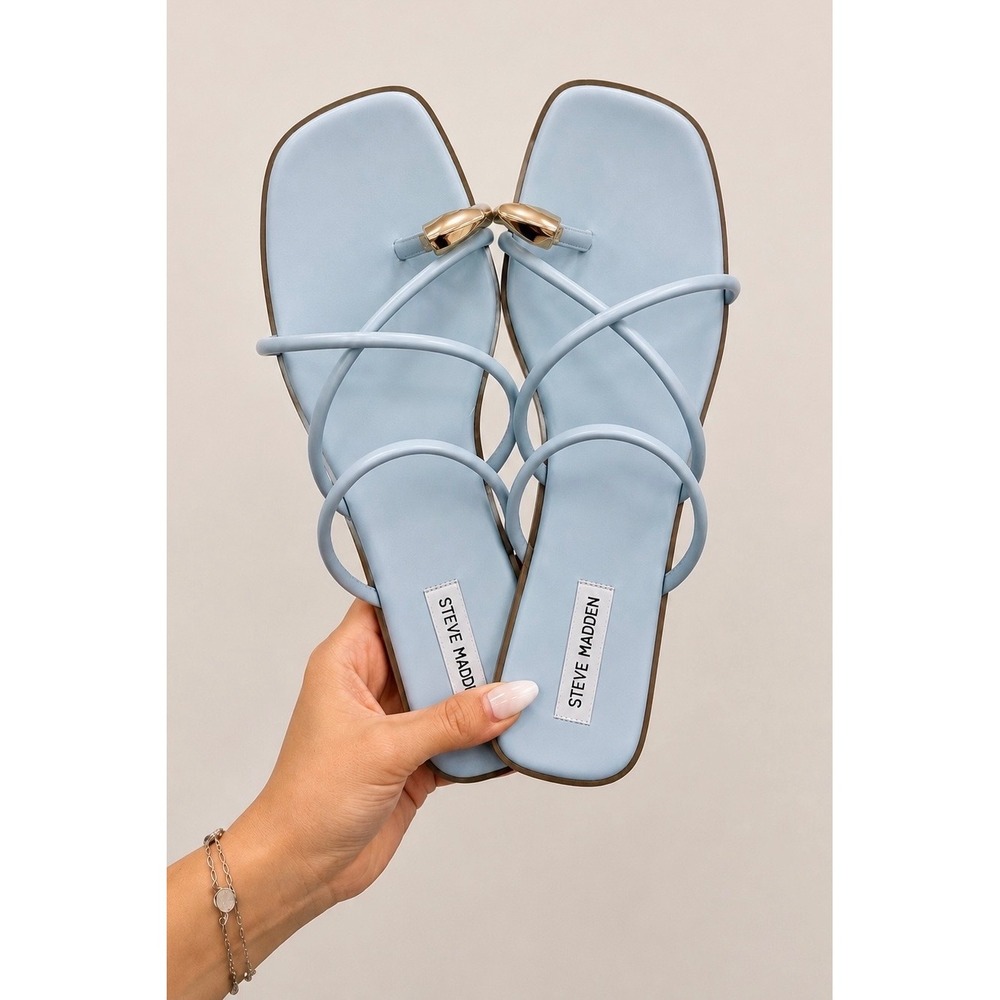 Steve Madden Blue Strappy Flat Sandals Square Toe Gold Hardware Size 9.5